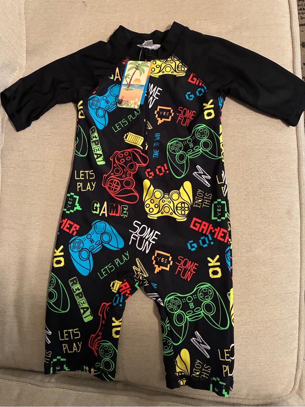 Kids 4/5T Black Gamer Print Long-Sleeve Rash Guard Swimsuit 50 spf